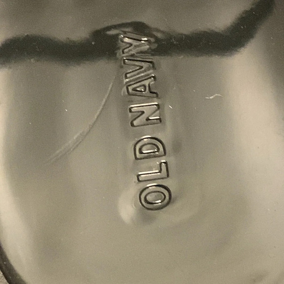 OLD NAVY Shiny‎ Jelly Slide Sandals in Blackjack - Picture 8 of 9